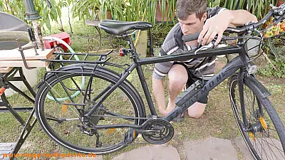 Fahrrad ohne Montageständer - Werkbank Trick