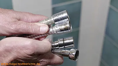 Duschschlauch mit Muttern