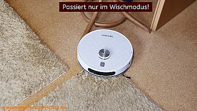 Tesvor S8 Pro - Saugroboter hängt