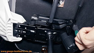 Stuhl - Schrauben nachziehen