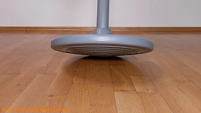 SteinLife VS Cone Sitzhocker - Vergleich - Kippbasis auf dem Boden