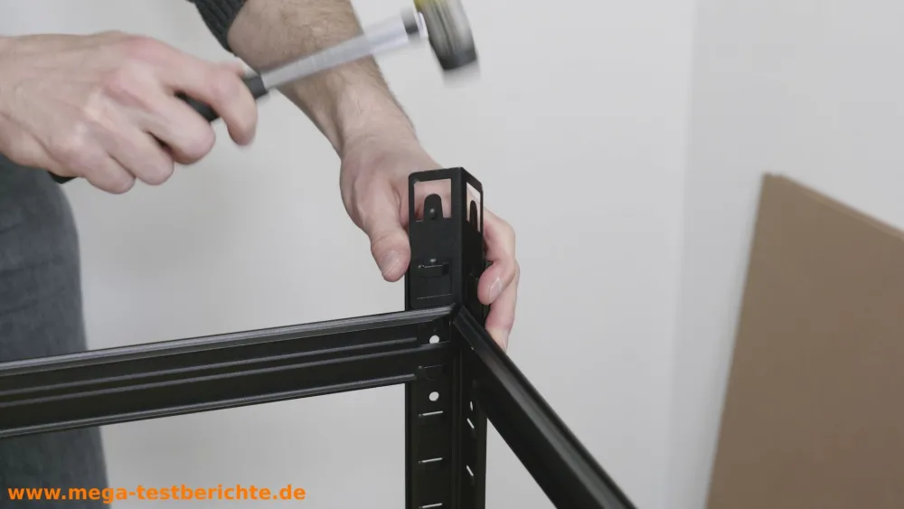 Verbinder für den Oberen Teil des Regals