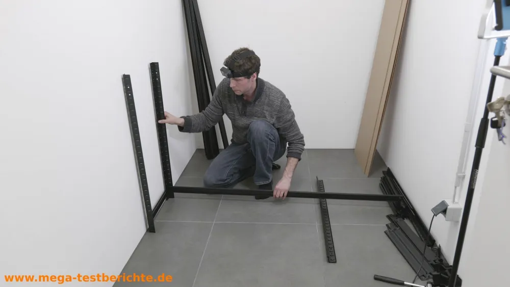 Montage der Schwerlastregale