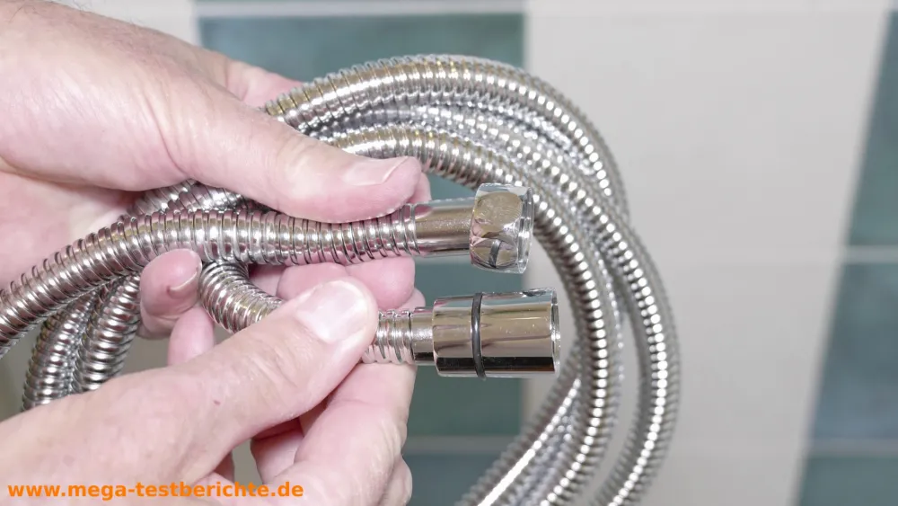 Neuer Duschschlauch