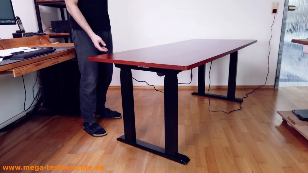 DESKSPACE Titan - Fertiger Tisch