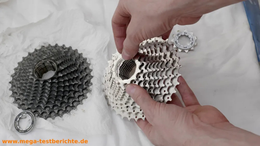 Fahrrad Kassette wechseln - Neue Kassette mit 2 losen Ritzeln