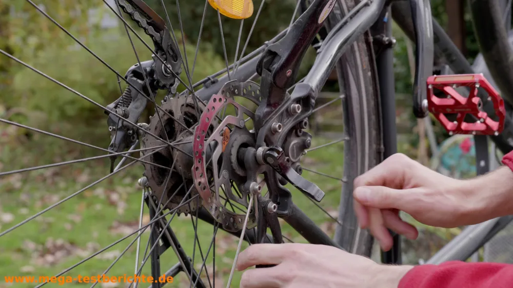 Fahrrad Kassette wechseln - Schnellspannhebel
